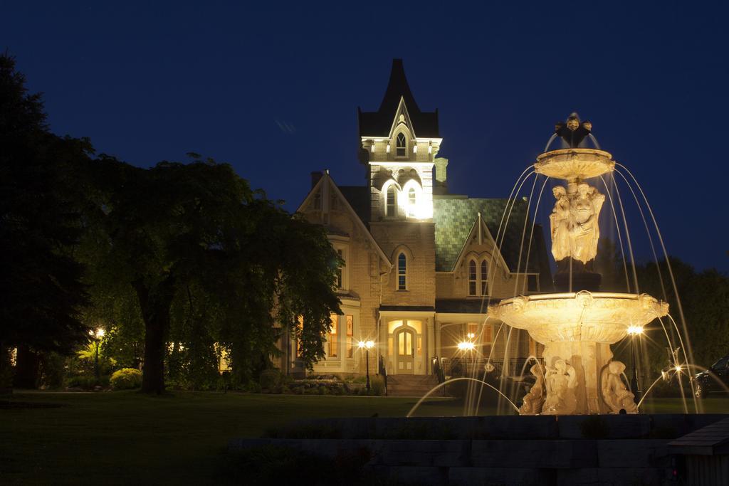 Elm Hurst Inn & Spa Ingersoll Exterior photo