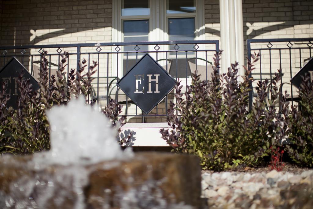 Elm Hurst Inn & Spa Ingersoll Exterior photo