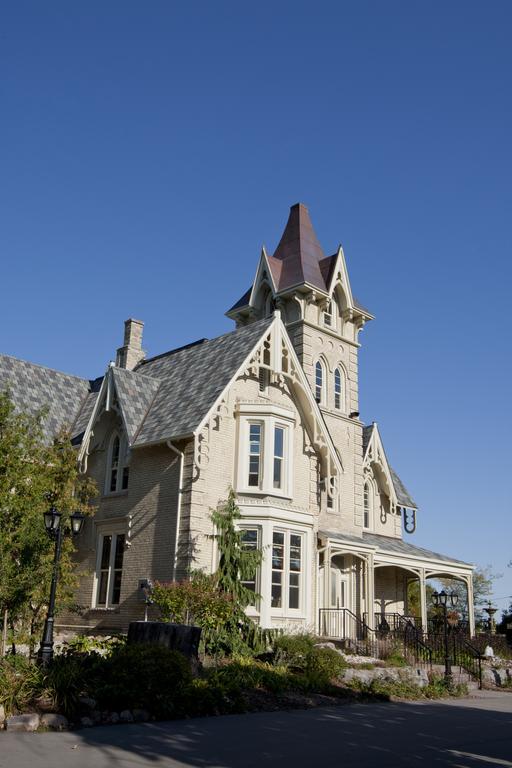 Elm Hurst Inn & Spa Ingersoll Exterior photo