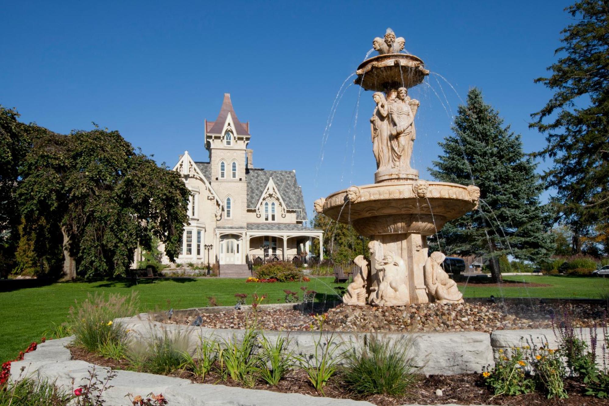 Elm Hurst Inn & Spa Ingersoll Exterior photo